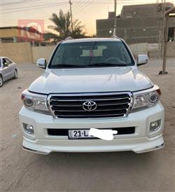 تۆیۆتا لاند کروزەر